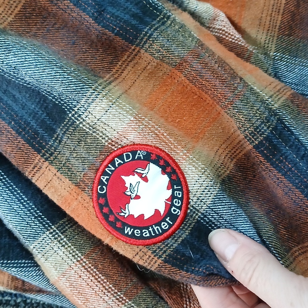 🍁Canada Weather Gear Plaid Flannel Shirt Jacket/shacket Size Medium - Picture 9 of 9